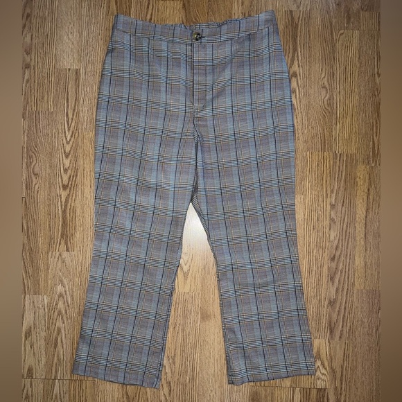 Pants - Picture 3 of 7